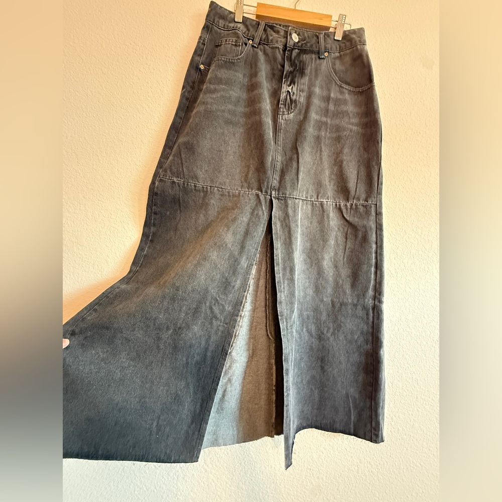 🖤 Vintage-Inspired Grey Denim Maxi Skirt – Size Large – Preloved Charm 🖤 - Picture 16 of 16
